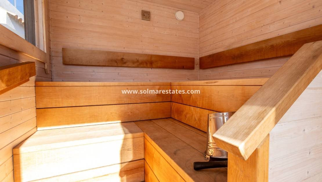 4 sypialnia Willa na sprzedaż w Los Balcones z basenem - 650 000 € (Ref: 9888639)