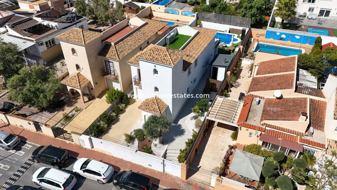 4 sypialnia Willa na sprzedaż w Los Balcones z basenem - 650 000 € (Ref: 9888639)