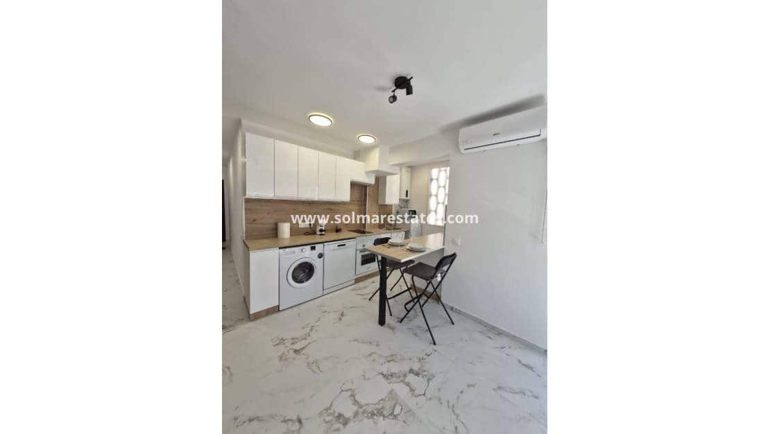2 sypialnia Apartament na sprzedaż w Torrevieja - 190 000 € (Ref: 9888641)