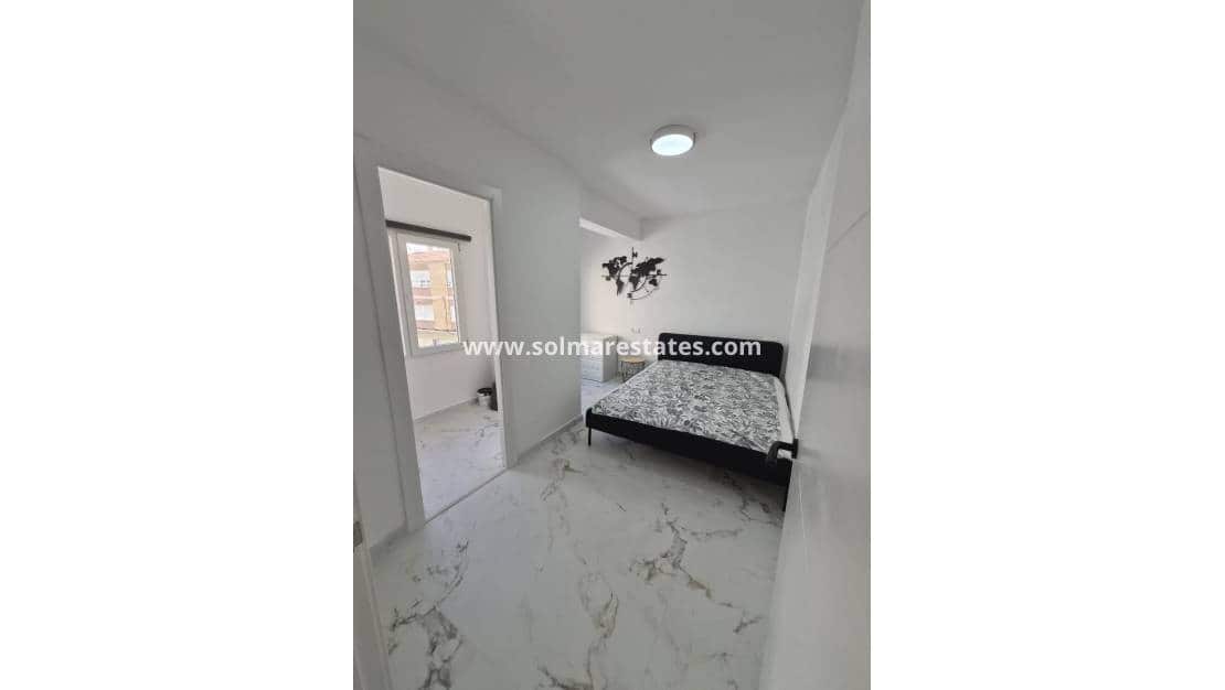 2 sypialnia Apartament na sprzedaż w Torrevieja - 190 000 € (Ref: 9888641)