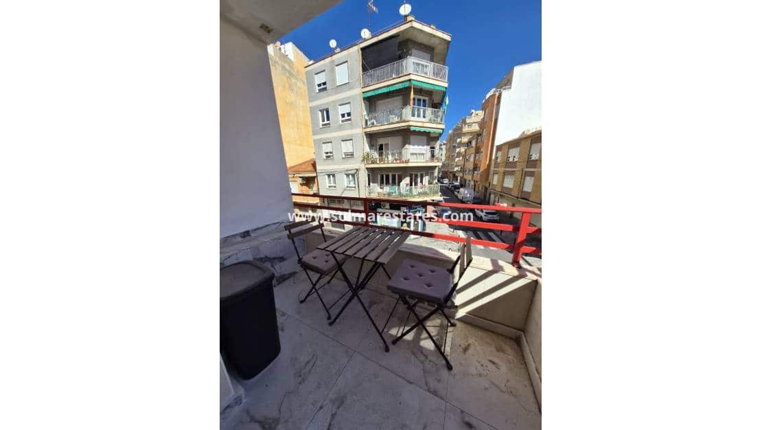 2 sypialnia Apartament na sprzedaż w Torrevieja - 190 000 € (Ref: 9888641)
