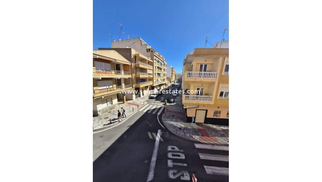 2 sypialnia Apartament na sprzedaż w Torrevieja - 190 000 € (Ref: 9888641)