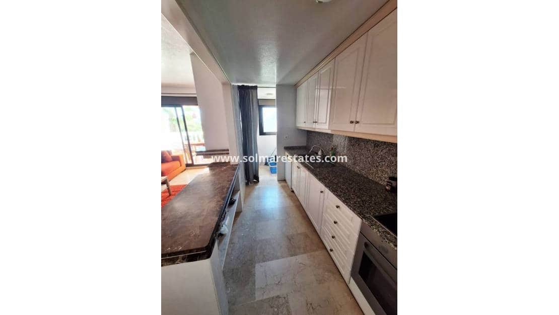 3 soveværelse Lejlighed til salg i Villamartin med swimmingpool - € 249.000 (Ref: 9889361)