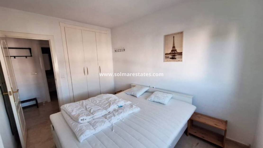 3 soveværelse Lejlighed til salg i Villamartin med swimmingpool - € 249.000 (Ref: 9889361)
