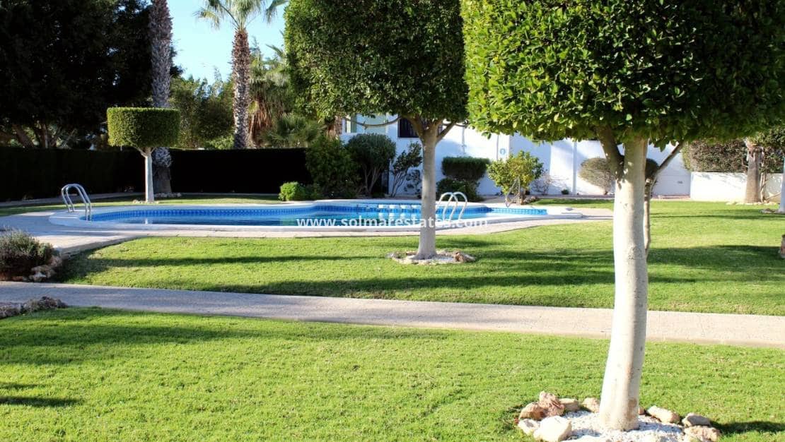 3 soveværelse Lejlighed til salg i Villamartin med swimmingpool - € 249.000 (Ref: 9889361)