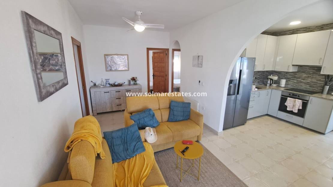 3 sovrum Villa till salu i Villamartin med pool - 350 000 € (Ref: 9889362)