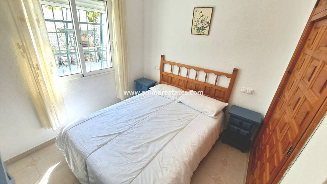 3 sovrum Villa till salu i Villamartin med pool - 350 000 € (Ref: 9889362)