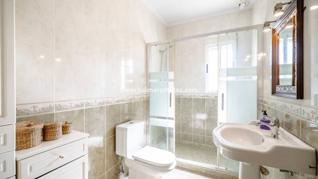 3 sypialnia Willa na sprzedaż w Ciudad Quesada z basenem - 399 000 € (Ref: 9889363)