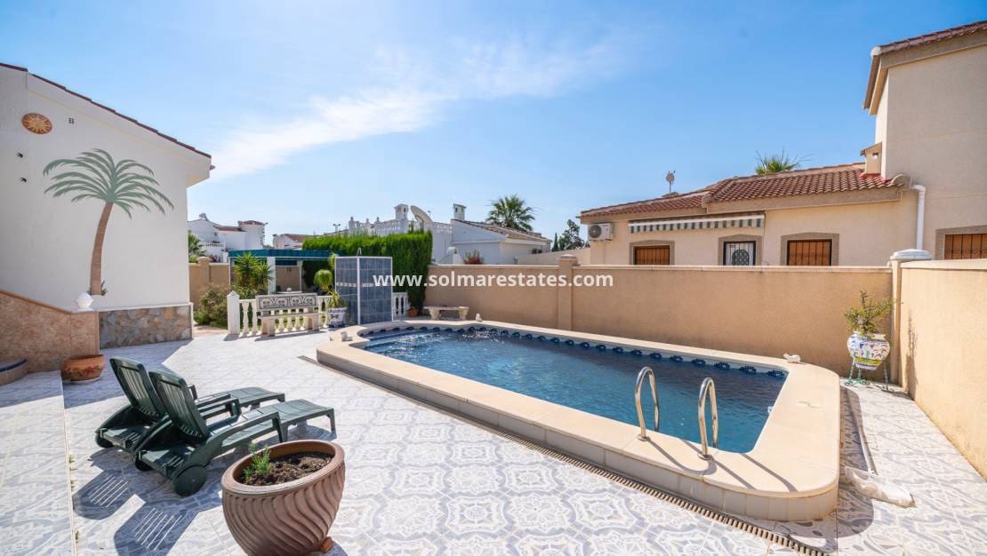 3 sypialnia Willa na sprzedaż w Ciudad Quesada z basenem - 399 000 € (Ref: 9889363)