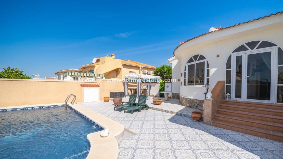 3 sypialnia Willa na sprzedaż w Ciudad Quesada z basenem - 399 000 € (Ref: 9889363)