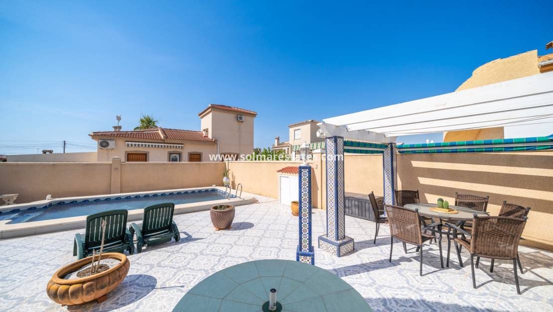 3 sypialnia Willa na sprzedaż w Ciudad Quesada z basenem - 399 000 € (Ref: 9889363)