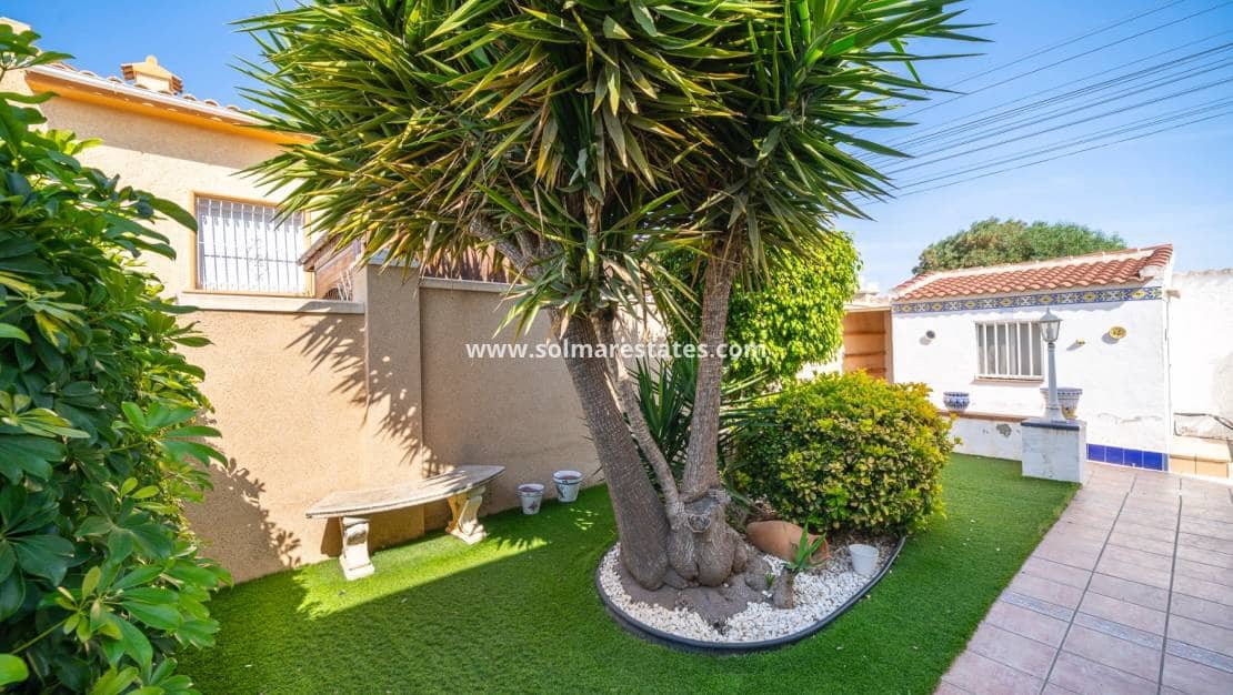 3 sypialnia Willa na sprzedaż w Ciudad Quesada z basenem - 399 000 € (Ref: 9889363)