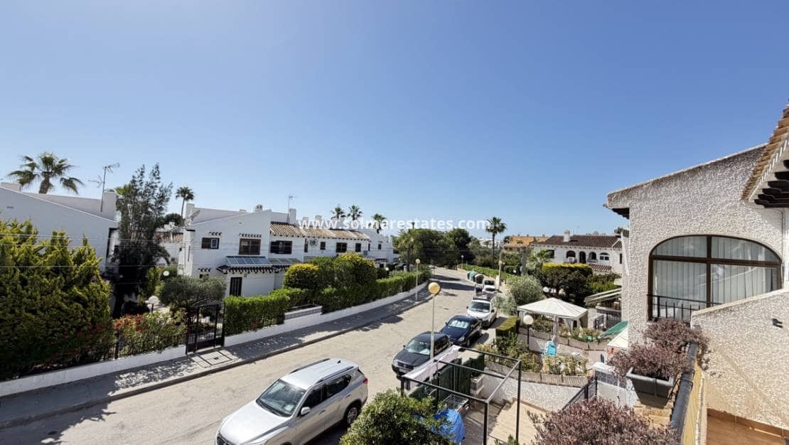 2 makuuhuone Huoneisto myytävänä paikassa Cabo Roig mukana uima-altaan - 209 000 € (Ref: 9890942)