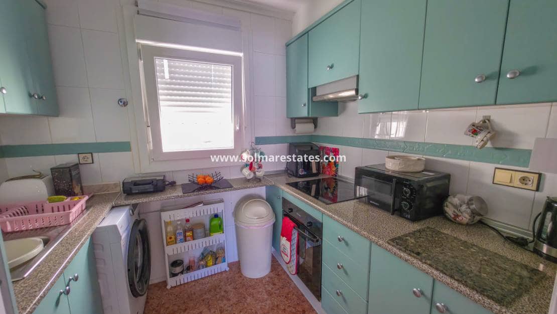 2 soverom Leilighet til salgs i Los Montesinos med svømmebasseng - € 135 000 (Ref: 9891045)