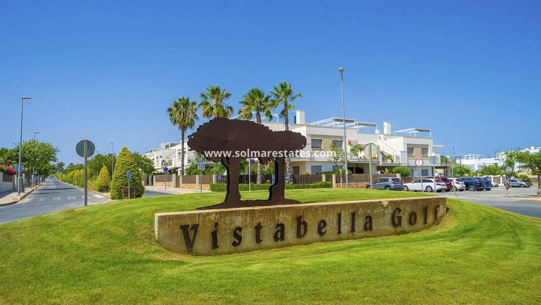 2 soveværelse Lejlighed til salg i Los Montesinos med swimmingpool - € 135.000 (Ref: 9891045)