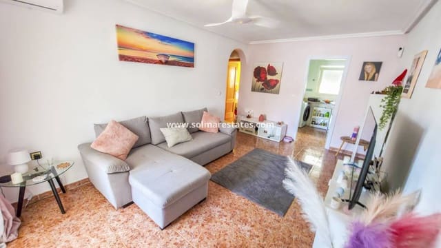 Apartamento de 2 habitaciones en Los Montesinos en venta con piscina - 135.000 € (Ref: 9891045)