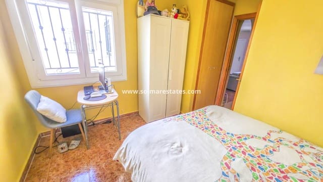 Apartamento de 2 habitaciones en Los Montesinos en venta con piscina - 135.000 € (Ref: 9891045)