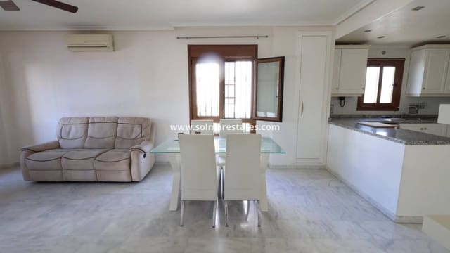 2 soverom Leilighet til salgs i Villamartin, Orihuela med svømmebasseng - € 195 000 (Ref: 9892956)
