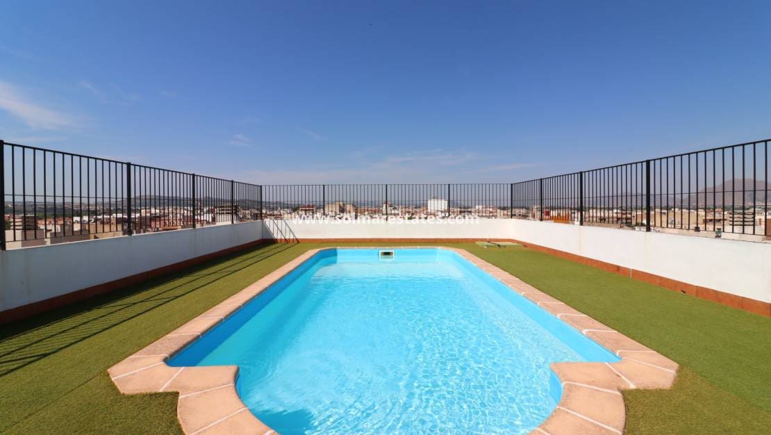 2 quarto Apartamento para venda em Almoradi com piscina - 117 000 € (Ref: 9892957)
