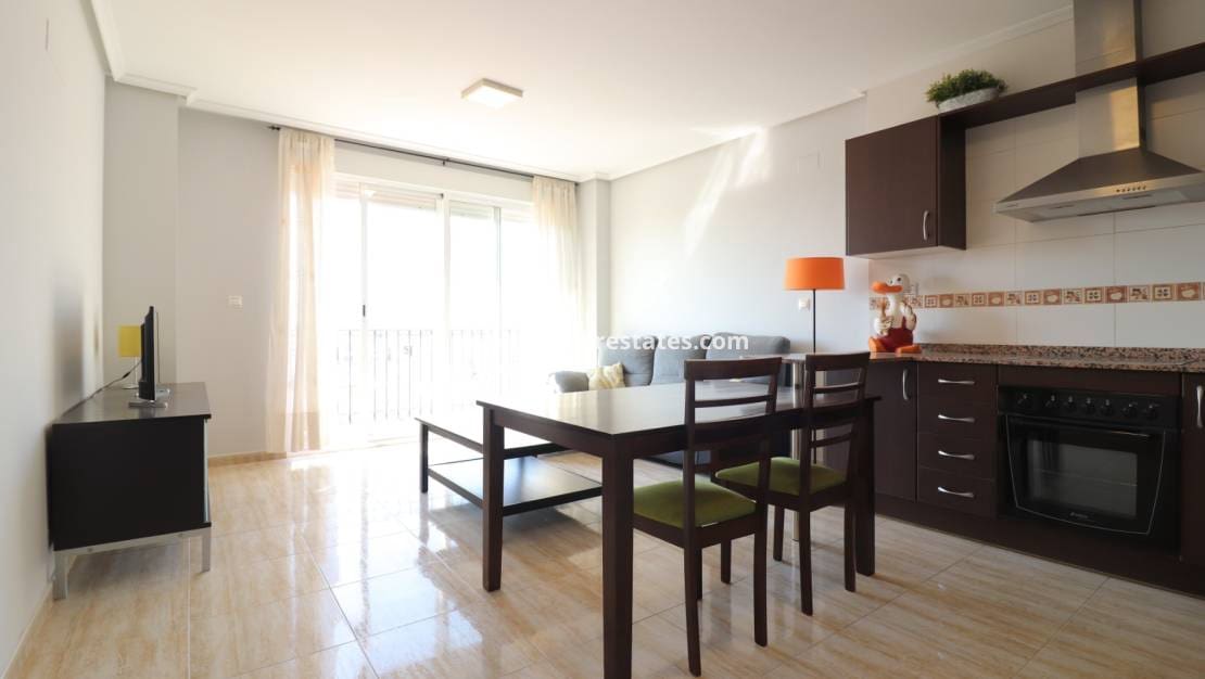 2 quarto Apartamento para venda em Almoradi com piscina - 117 000 € (Ref: 9892957)