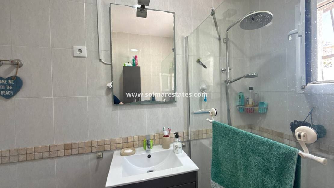 2 bedroom Bungalow for sale in Villamartin - € 209,950 (Ref: 9895139)