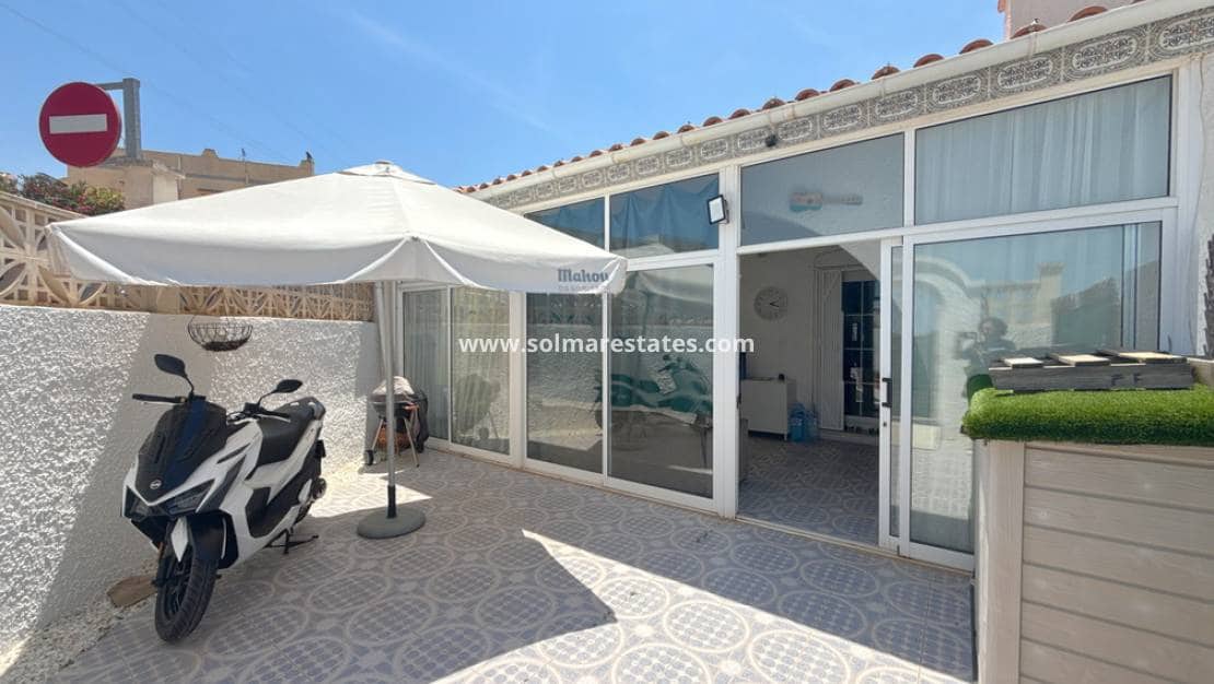 2 bedroom Bungalow for sale in Villamartin - € 209,950 (Ref: 9895139)
