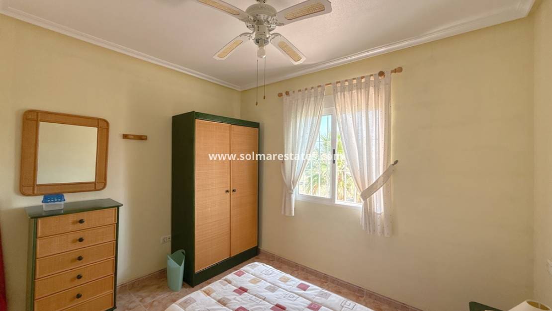 3 Zimmer Villa zu verkaufen in Cabo Roig mit Pool - 349.950 € (Ref: 9895140)