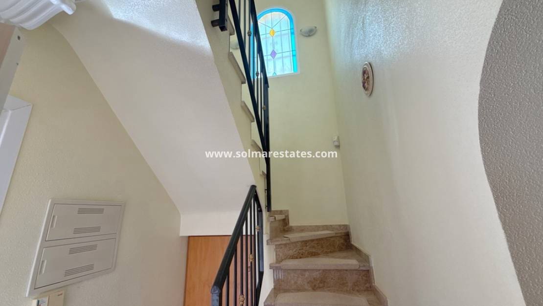 3 Zimmer Villa zu verkaufen in Cabo Roig mit Pool - 349.950 € (Ref: 9895140)