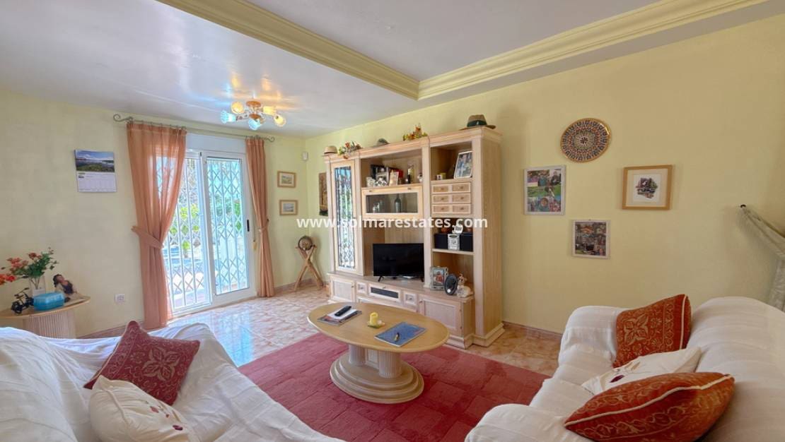 3 Zimmer Villa zu verkaufen in Cabo Roig mit Pool - 349.950 € (Ref: 9895140)