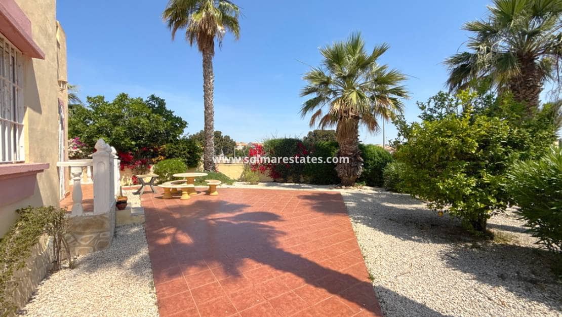 3 Zimmer Villa zu verkaufen in Cabo Roig mit Pool - 349.950 € (Ref: 9895140)