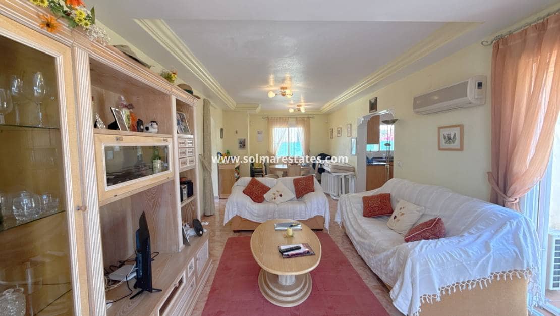 3 Zimmer Villa zu verkaufen in Cabo Roig mit Pool - 349.950 € (Ref: 9895140)