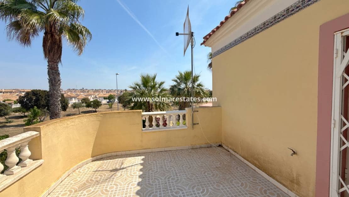 3 Zimmer Villa zu verkaufen in Cabo Roig mit Pool - 349.950 € (Ref: 9895140)