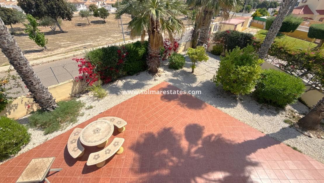 3 Zimmer Villa zu verkaufen in Cabo Roig mit Pool - 349.950 € (Ref: 9895140)