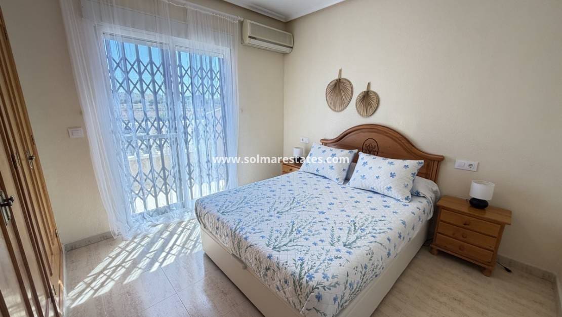 3 bedroom Townhouse for sale in Playa Flamenca with pool - € 309,000 (Ref: 9895141)