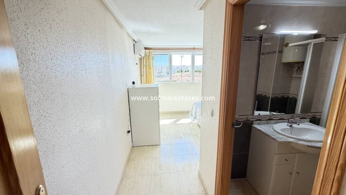 3 bedroom Townhouse for sale in Playa Flamenca with pool - € 309,000 (Ref: 9895141)