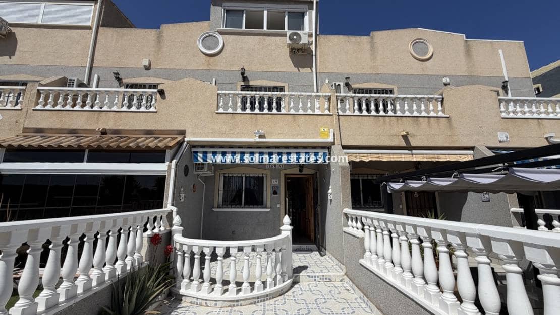 3 bedroom Townhouse for sale in Playa Flamenca with pool - € 309,000 (Ref: 9895141)