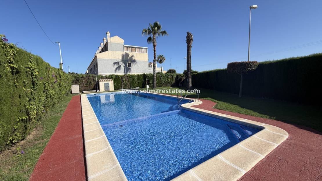3 bedroom Townhouse for sale in Playa Flamenca with pool - € 309,000 (Ref: 9895141)