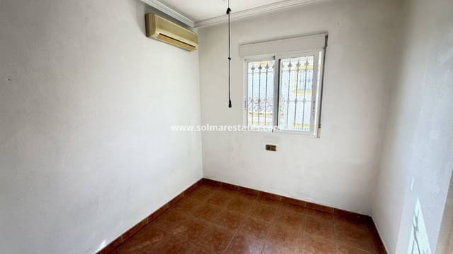 3 makuuhuone Paritalo myytävänä paikassa Playa Flamenca, Orihuela mukana uima-altaan - 195 000 € (Ref: 9895142)