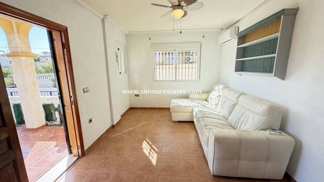 3 makuuhuone Paritalo myytävänä paikassa Playa Flamenca, Orihuela mukana uima-altaan - 195 000 € (Ref: 9895142)