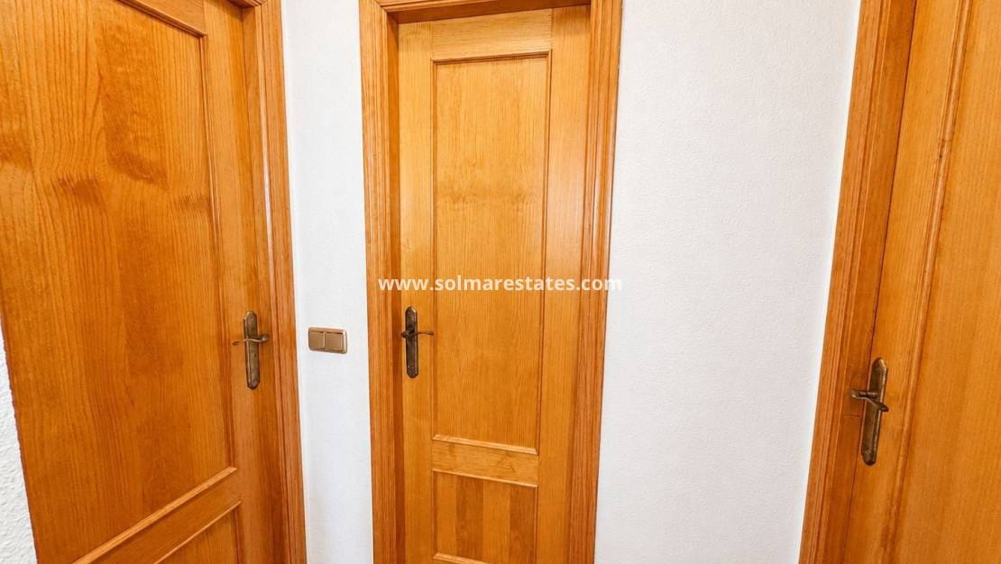2 slaapkamer Appartement te koop in Cabo Roig met zwembad - € 164.995 (Ref: 9895267)