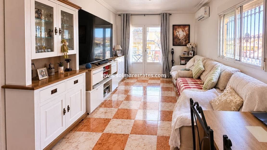 2 slaapkamer Appartement te koop in Cabo Roig met zwembad - € 164.995 (Ref: 9895267)