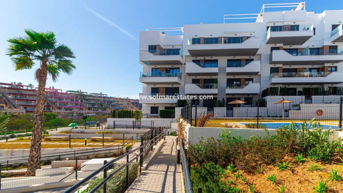 2 soveværelse Lejlighed til salg i Villamartin med swimmingpool - € 237.000 (Ref: 9897396)