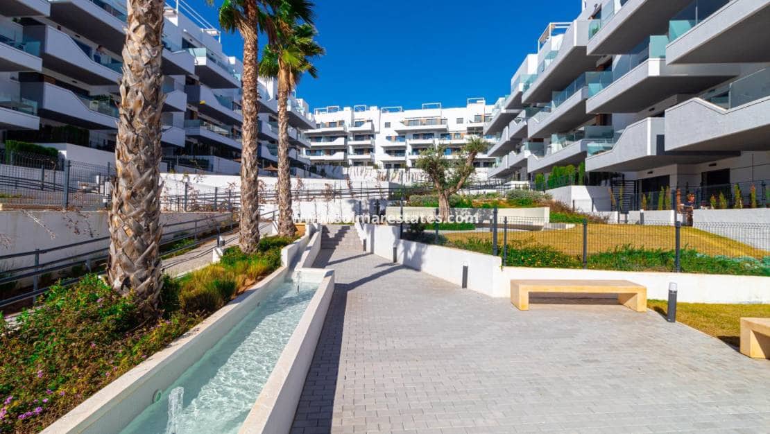2 soveværelse Lejlighed til salg i Villamartin med swimmingpool - € 237.000 (Ref: 9897396)