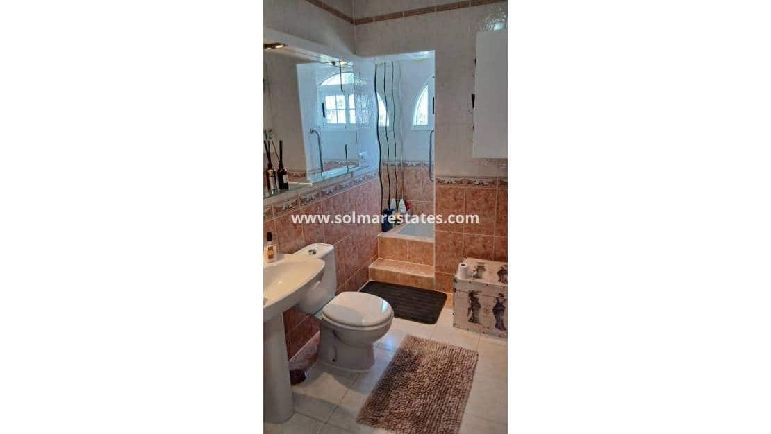 2 slaapkamer Huis te koop in Villamartin met zwembad - € 219.995 (Ref: 9897397)