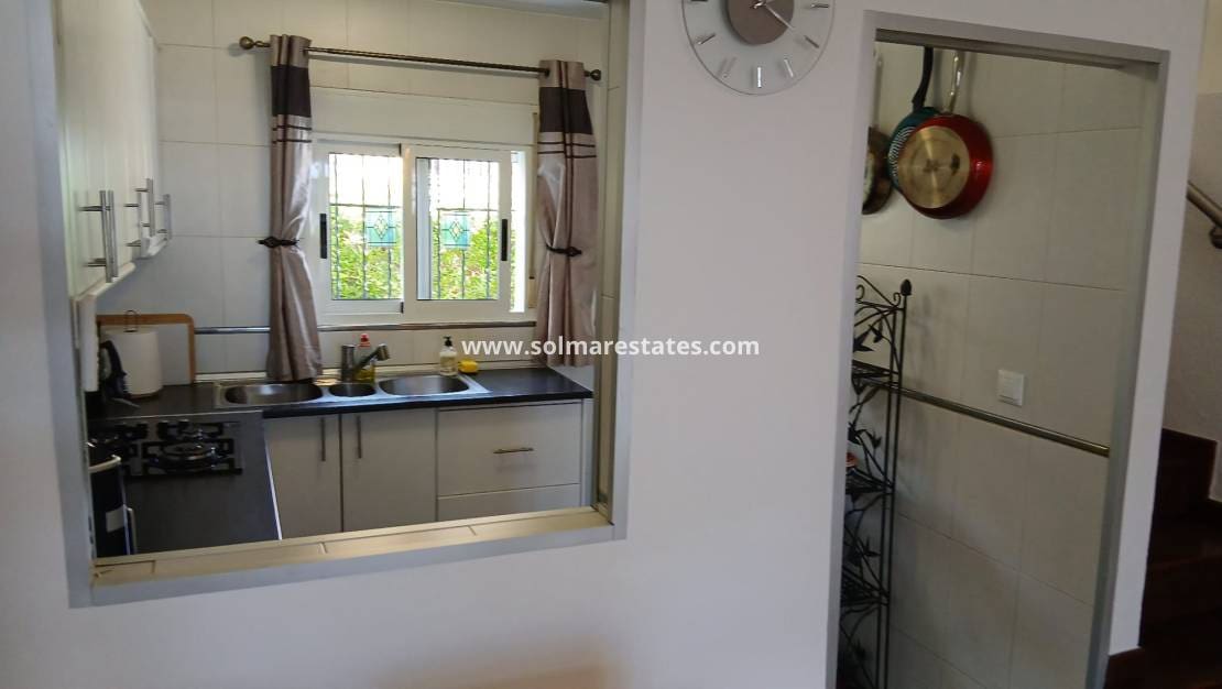 2 slaapkamer Huis te koop in Villamartin met zwembad - € 219.995 (Ref: 9897397)
