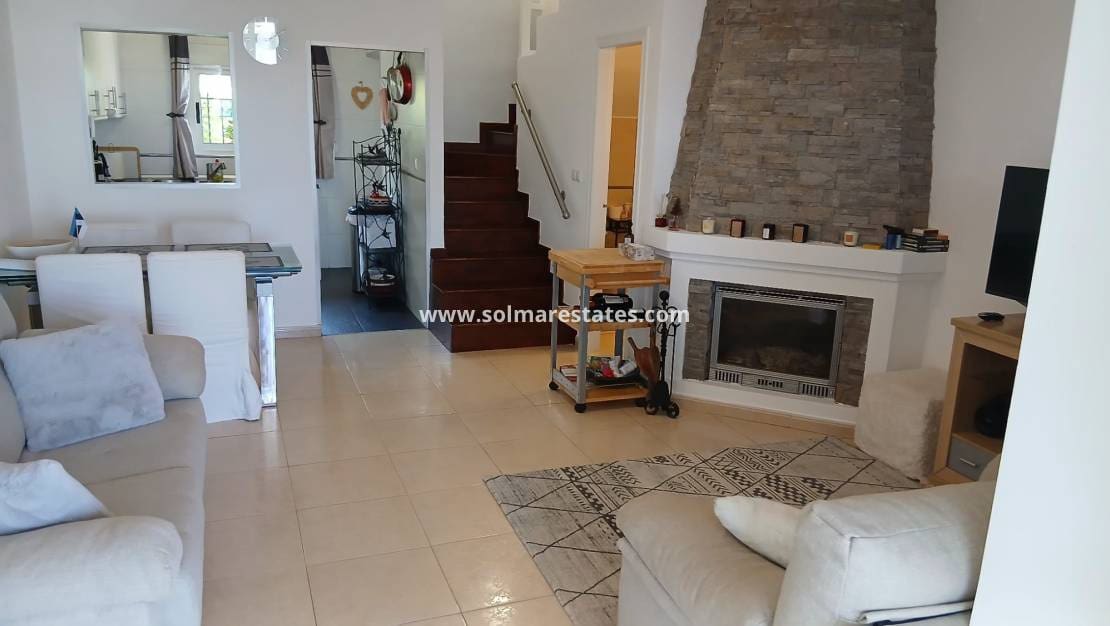 2 slaapkamer Huis te koop in Villamartin met zwembad - € 219.995 (Ref: 9897397)