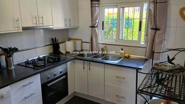 2 slaapkamer Huis te koop in Villamartin, Orihuela met zwembad - € 219.995 (Ref: 9897397)