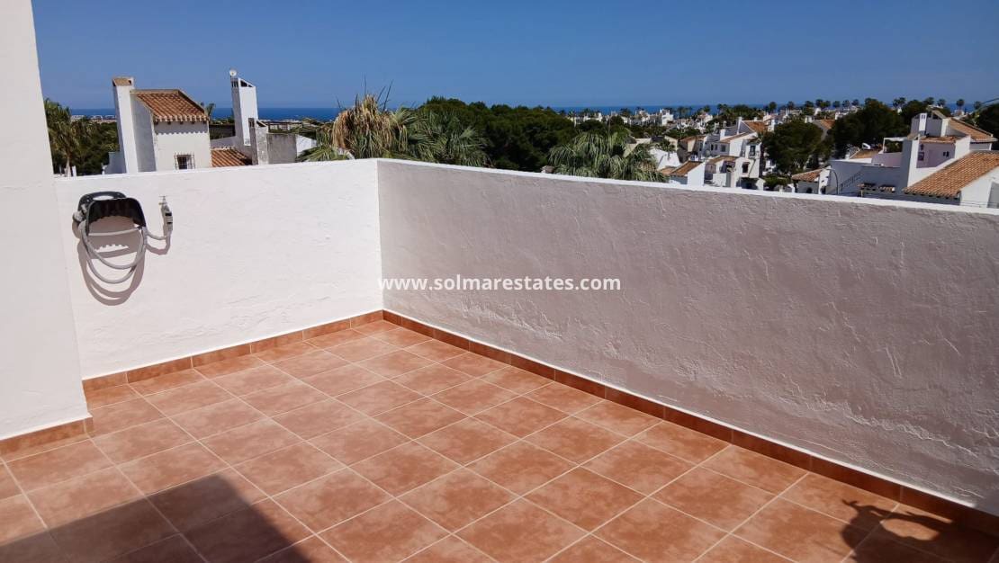 2 slaapkamer Huis te koop in Villamartin met zwembad - € 219.995 (Ref: 9897397)