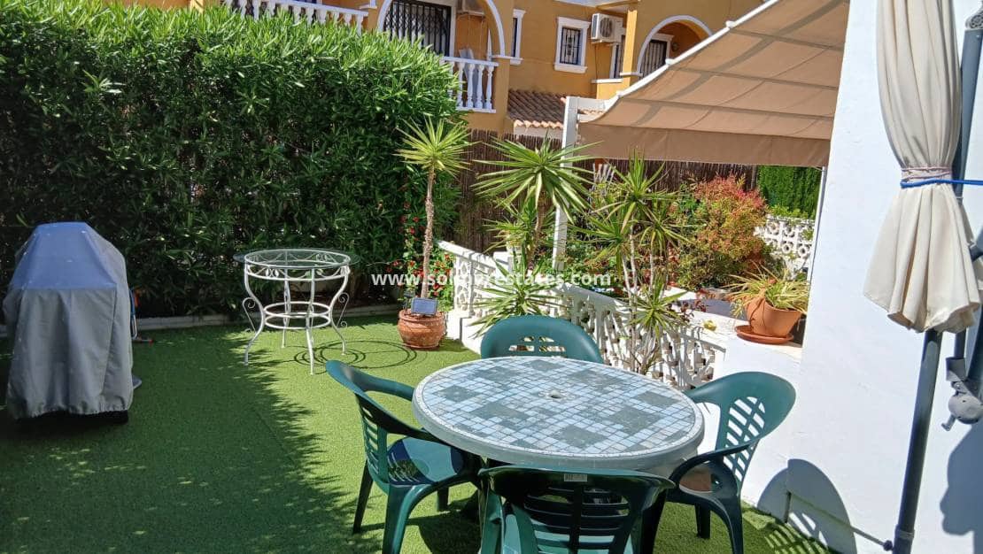 2 slaapkamer Huis te koop in Villamartin met zwembad - € 219.995 (Ref: 9897397)