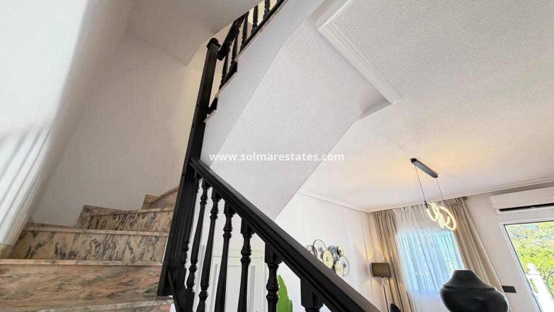 3 camera da letto Casa in vendita in Orihuela Costa con piscina - 235.000 € (Rif: 9897398)